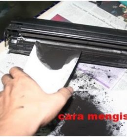 memasukkan toner