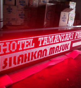 fitur dan spesifikasi running text